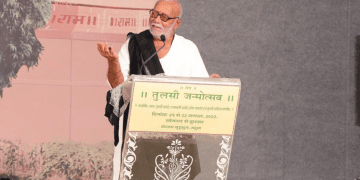 Morari Bapu celebrates success of Chandrayaan 3 from Talgajarda