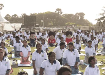 Nick and Sonic Spark Joy at India’s Biggest Yoga Celebration