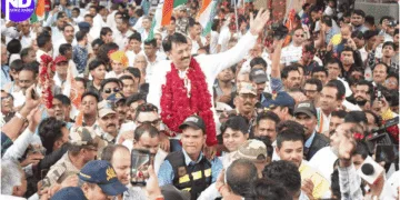 Gujarat Congress President Gets Grand Welcome at Airport