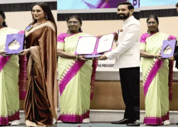 President Murmu Gives Dadasaheb Phalke Award To Mohanlal